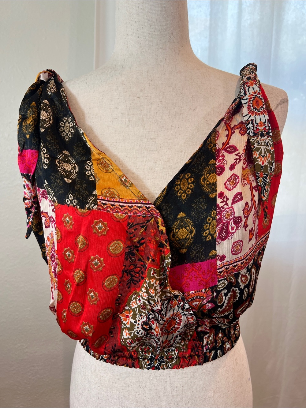 easel Multicolor Patchwork Paisley V-Neck Boho Cropped Tank. Size S. NWT.